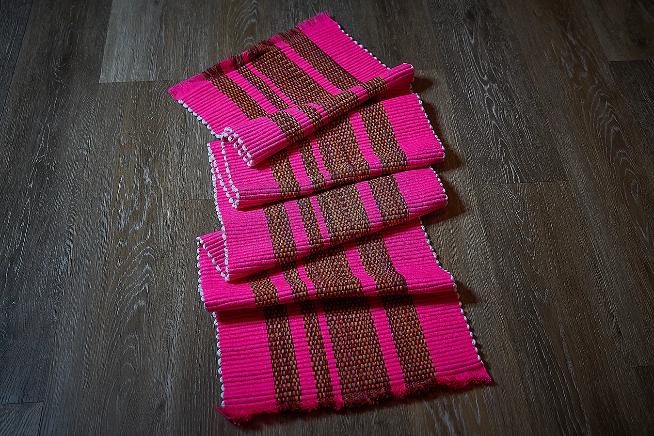 Bounty Kitchenware: Pink Table Runner - Image 7